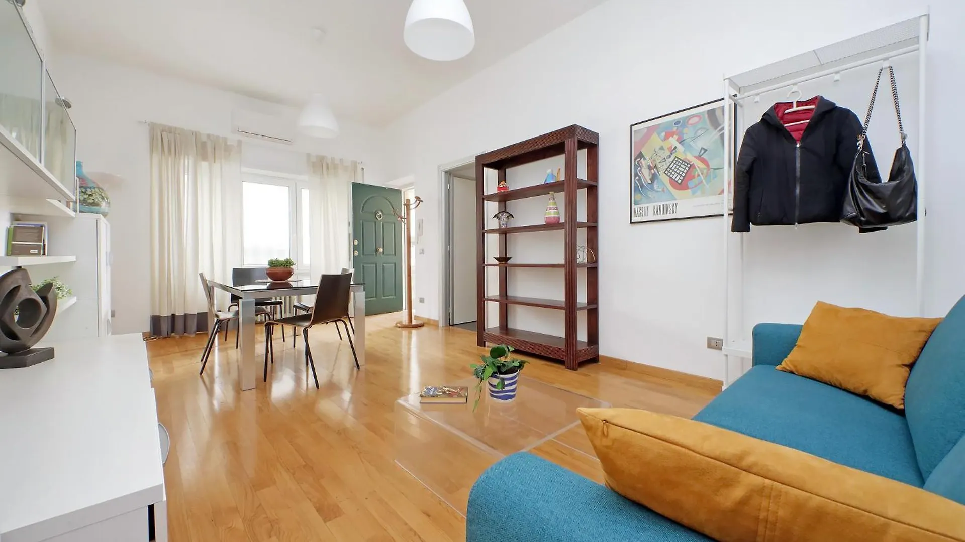 Ych-Nice Flat With Patio Near Vatican Řím