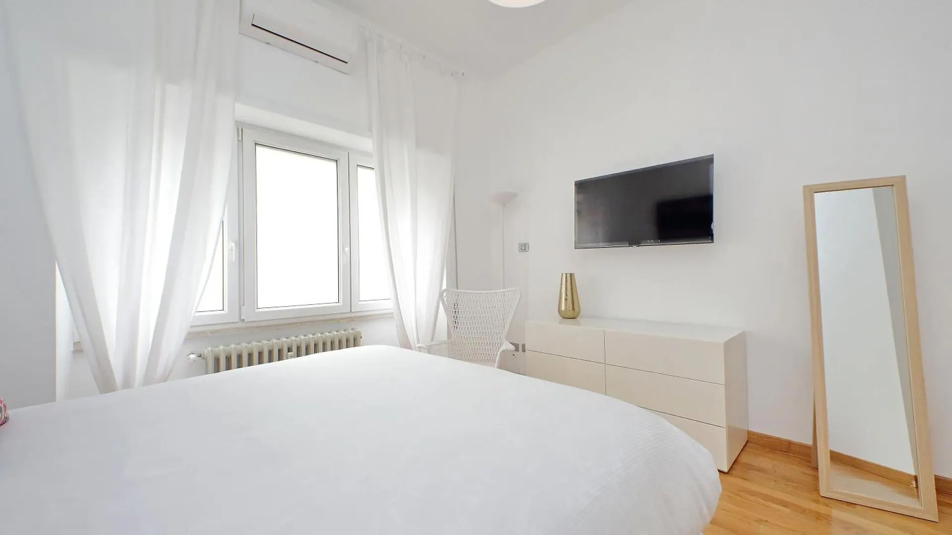 Ych-Nice Flat With Patio Near Vatican Rome 0*,  Italy